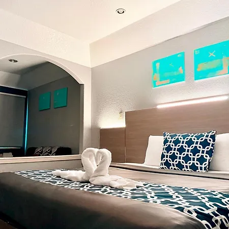Island Suites Hobby Airport-2