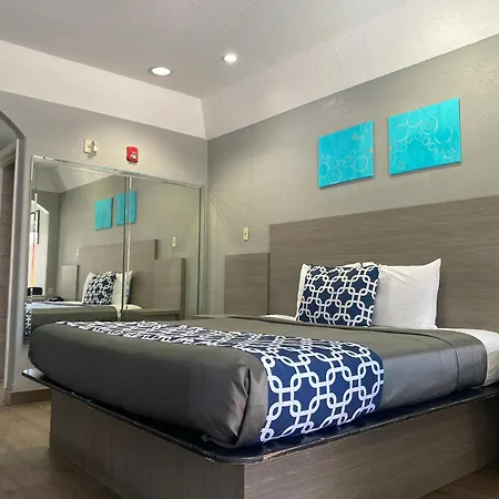Island Suites Hobby Airport-3